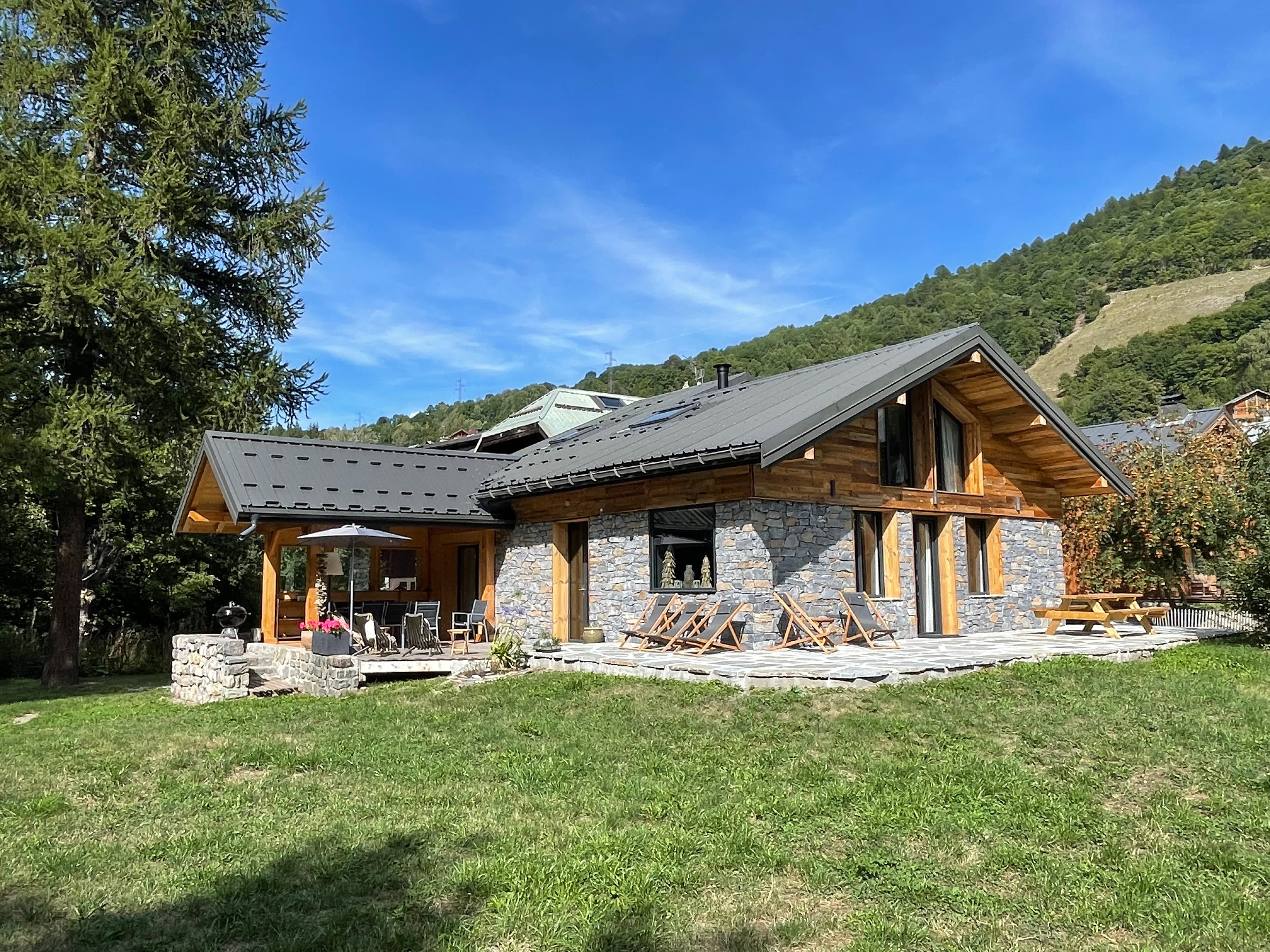 Chalet de l'Alpette en été à Valloire
